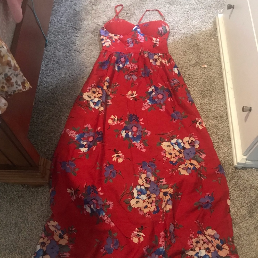 Floral red maxi dress 👗